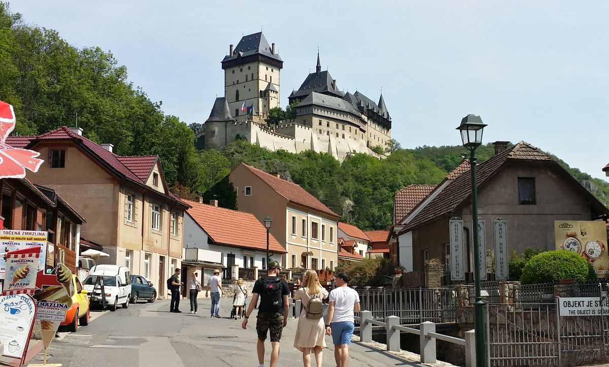 Karlštejn Castle day trip from Prague 2026 — Gothic fortress Bohemian forest